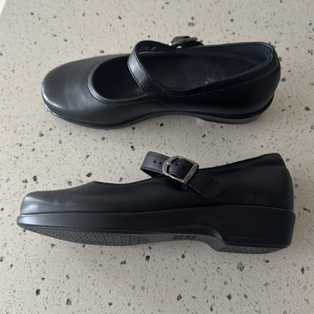 SAS Black Classic Leather Mary Jane Shoes Comfortable Women’s Size 4 Made in USA